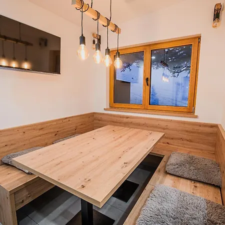 Tatil Evi Panorama Krvavec Ski-in, Ski-out