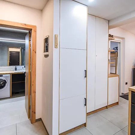 Panorama Krvavec Ski-in, Ski-out