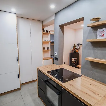 Panorama Krvavec Ski-in, Ski-out Tatil Evi *